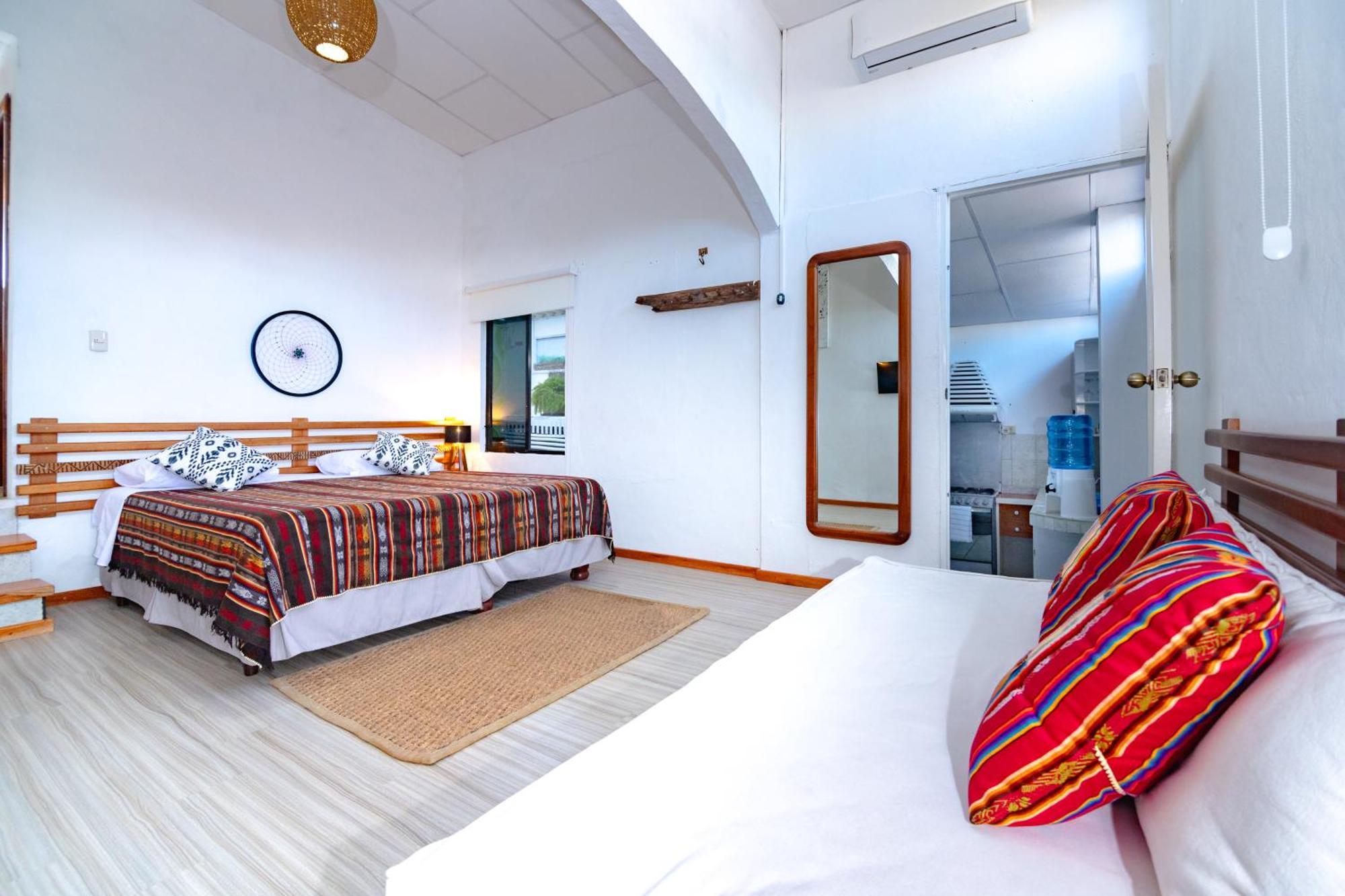 La K-Leta Boutique Guesthouse Puerto Ayora  Exteriör bild