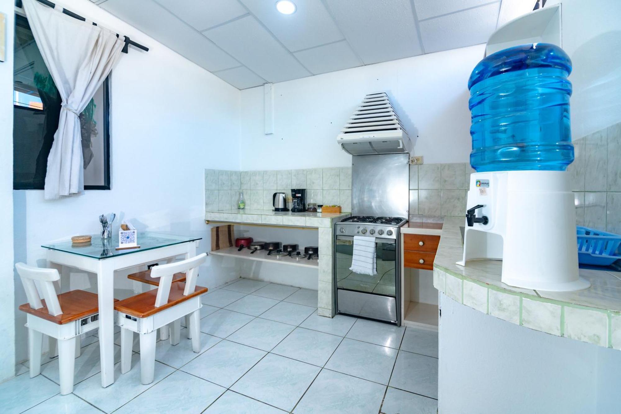 La K-Leta Boutique Guesthouse Puerto Ayora  Exteriör bild